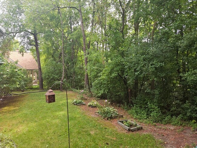 Building Photo - 688 Fox Hollow Ct