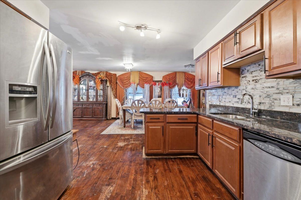 Building Photo - 21428 Lundy Dr