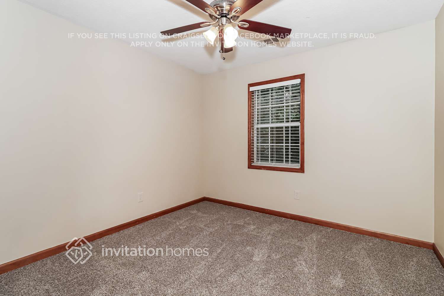 Building Photo - 3142 Country Lake Dr