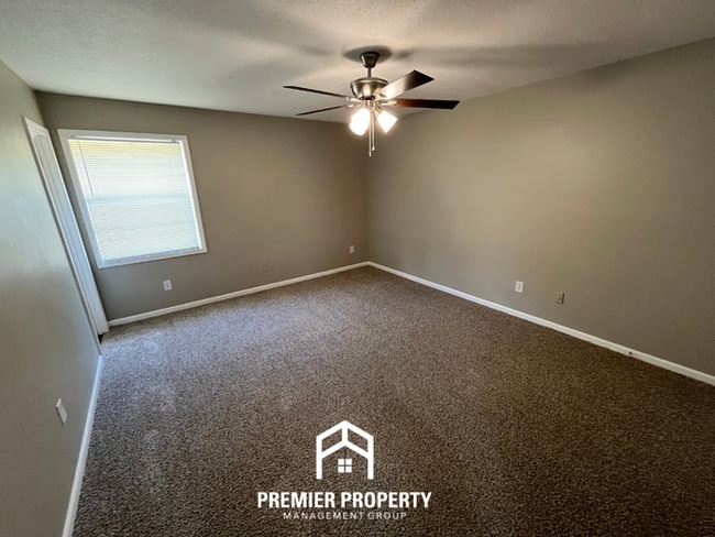 Building Photo - NEWLY RENOVATED 3BR/2BA in Easthaven | Modern Fireplace & Formal Dining