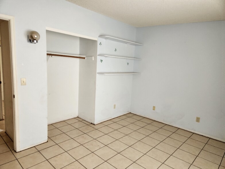 Building Photo - 9660 E Quail Pl