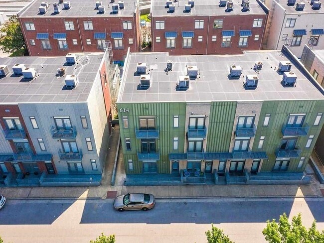 Building Photo - 614 Tennessee St