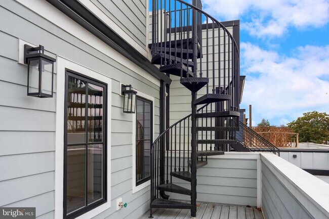 Building Photo - 3722 S St NW