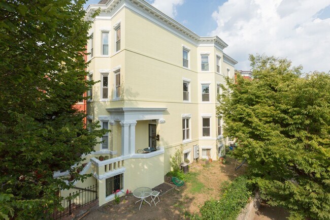 Primary Photo - 3157 18th St NW