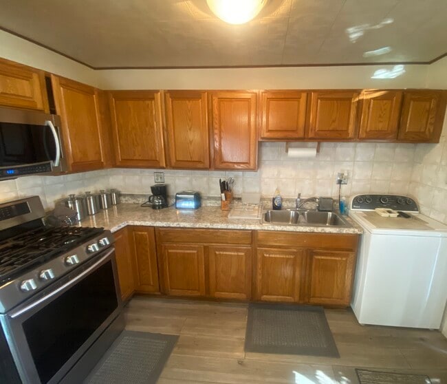 Building Photo - 23 W 143rd St