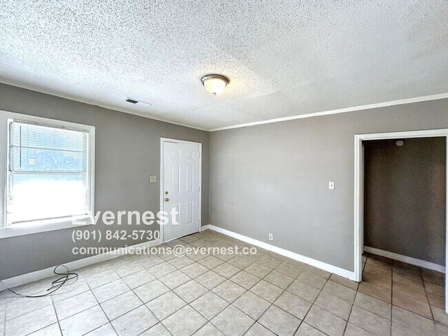 Building Photo - 1507 Wilson St