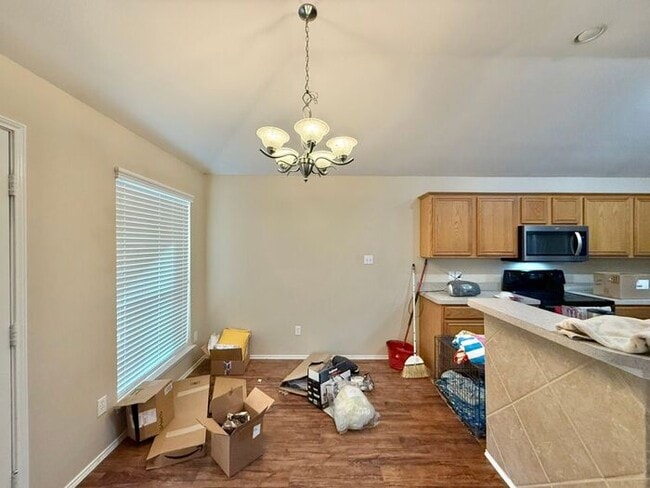 Building Photo - 3 Bedroom, 2 Bathroom Home in Lindale!