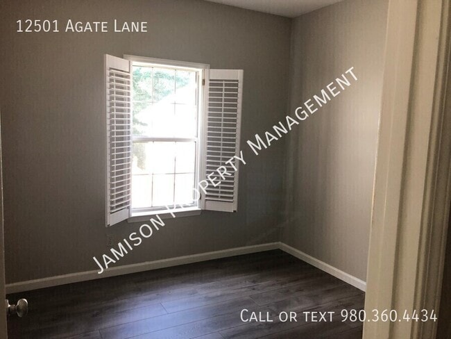 Building Photo - 12501 Agate Ln