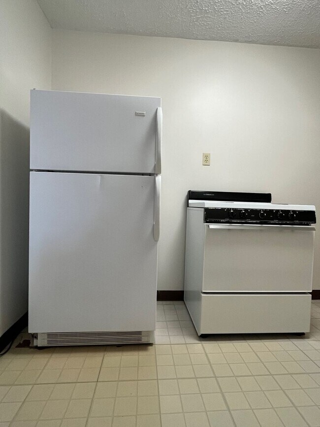 Building Photo - djb304