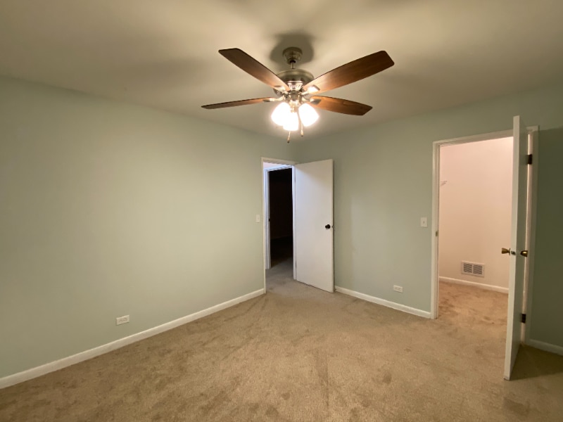 Building Photo - 519 Racine Ln