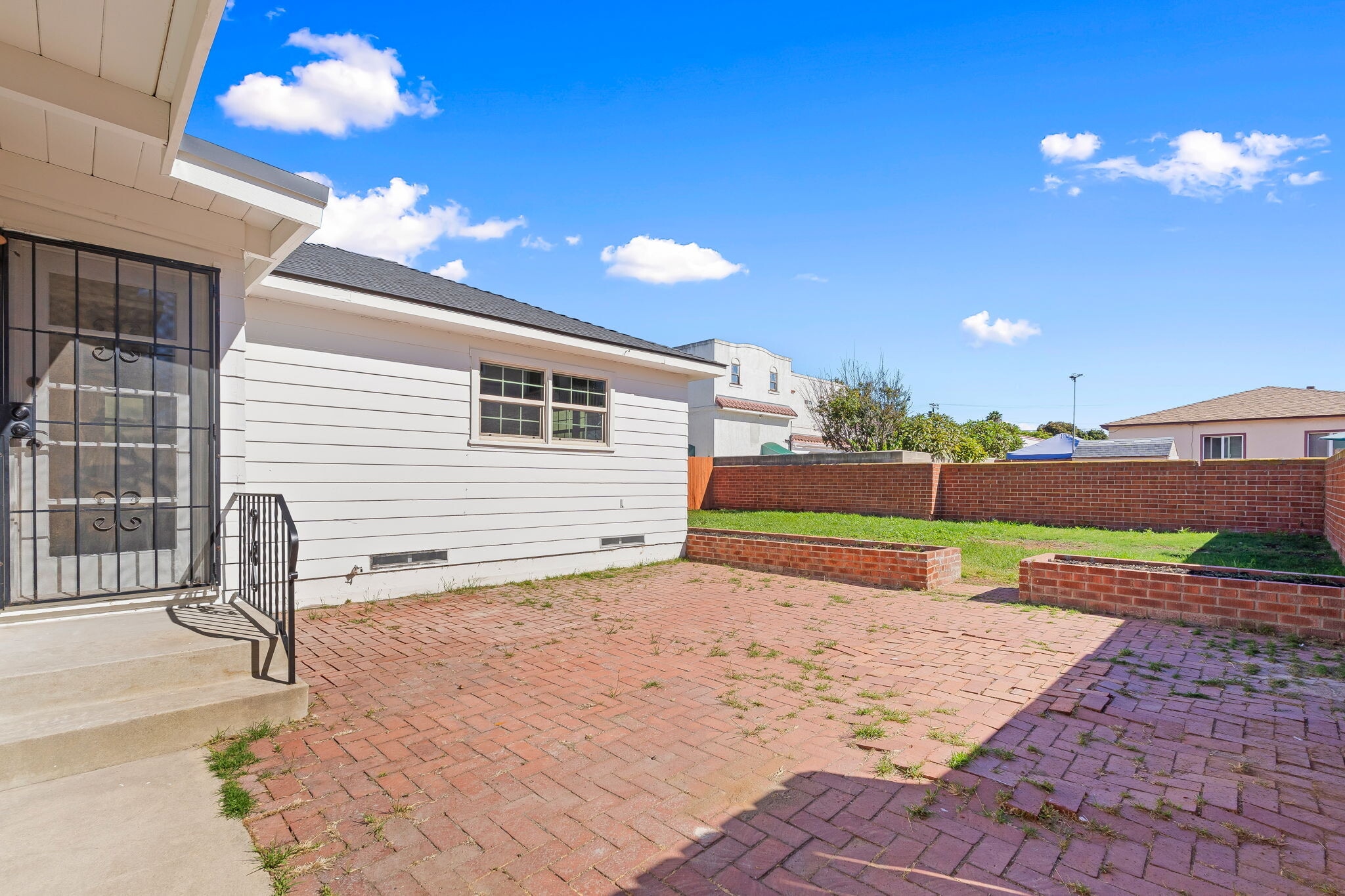 Building Photo - 456 Casselman St