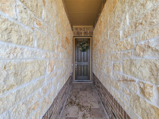 Building Photo - 14202 Persimmon Woods Dr