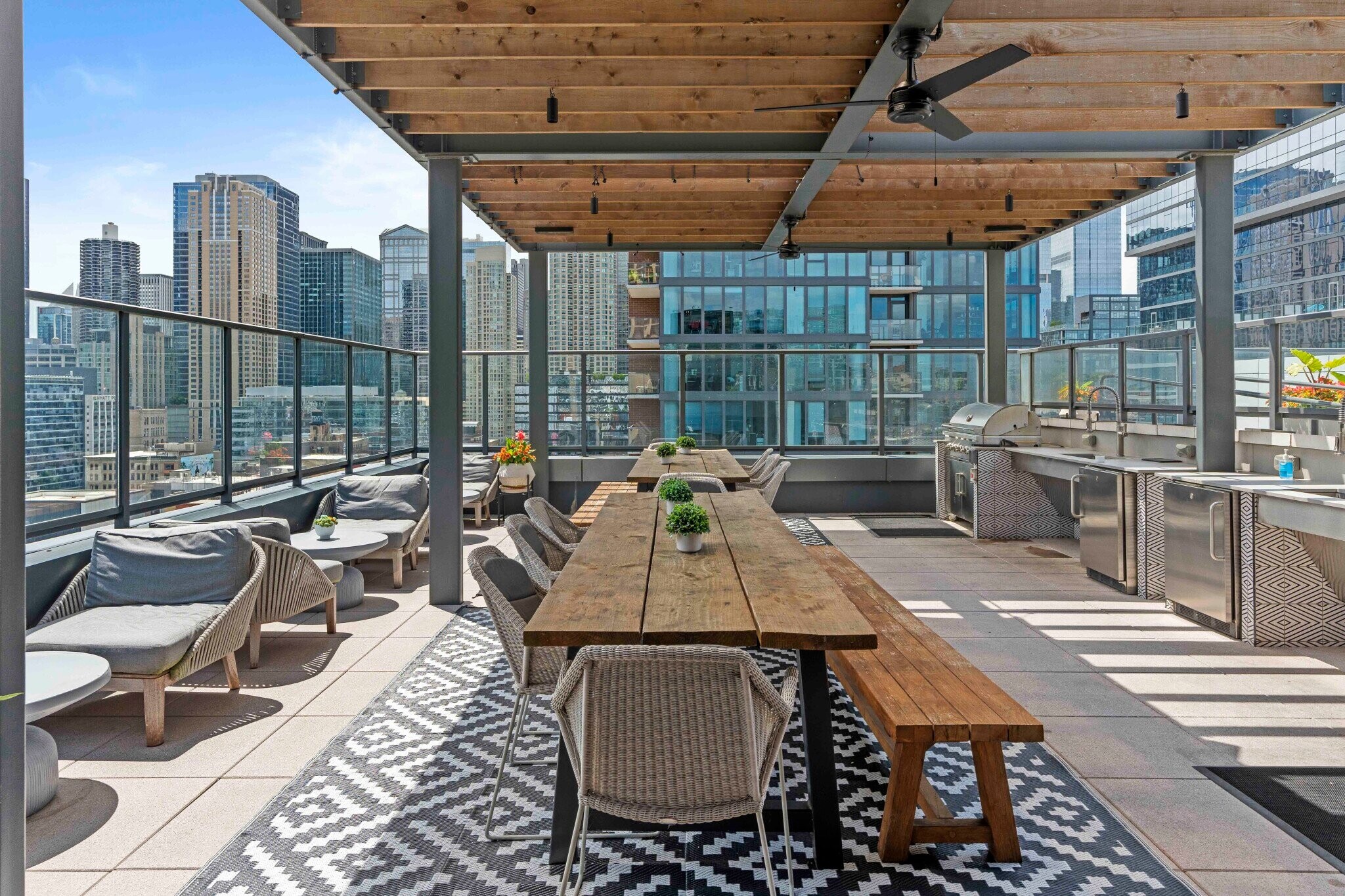 Building Photo - 189 W Huron St