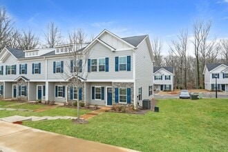 Building Photo - Brand New End Unit Townhome | 3 BR/2.5BA | 1-Car Garage | Near Downtown Mooresville
