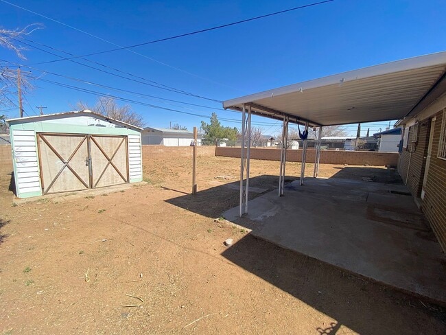 Building Photo - Northeast El Paso 3 bed with Refrig A/C