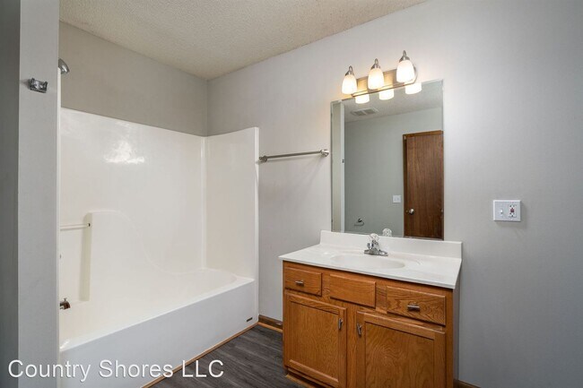 Building Photo - 1 br, 1 bath Apartment - Country Shores Ap...