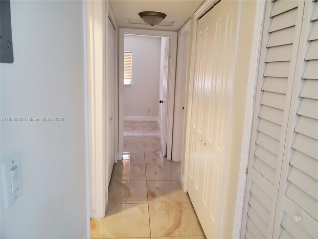 Building Photo - 1420 Atlantic Shores Blvd