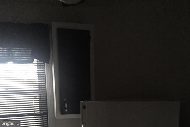 Building Photo - 106 Denison St