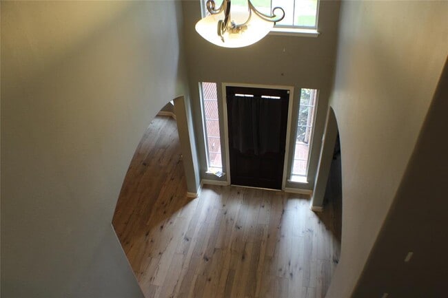Building Photo - 1718 Heddon Falls Dr