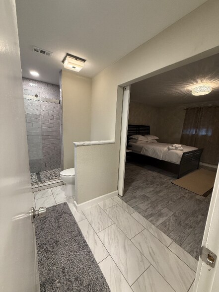 Building Photo - 1504 N Fielder Rd