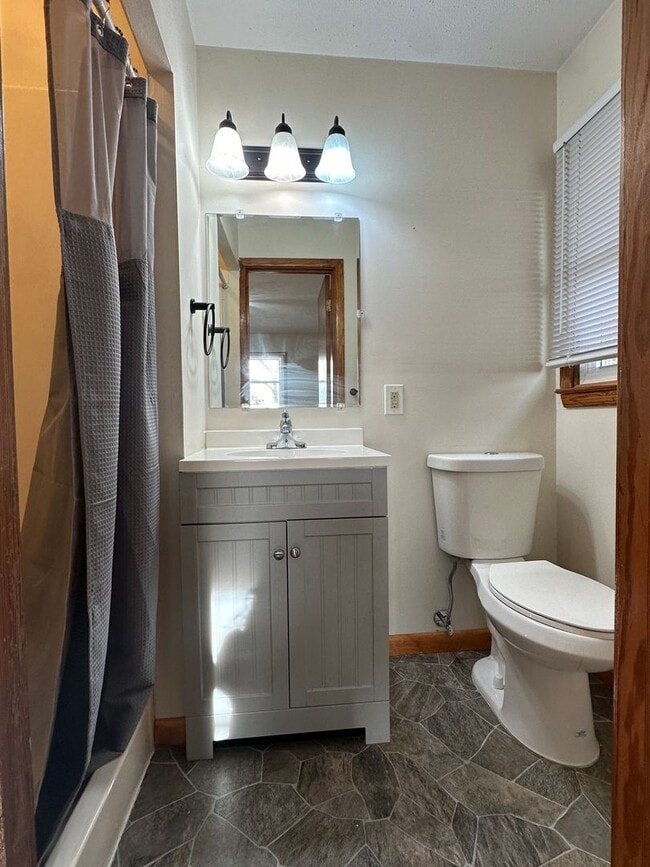 Building Photo - 1308 Minebank Rd