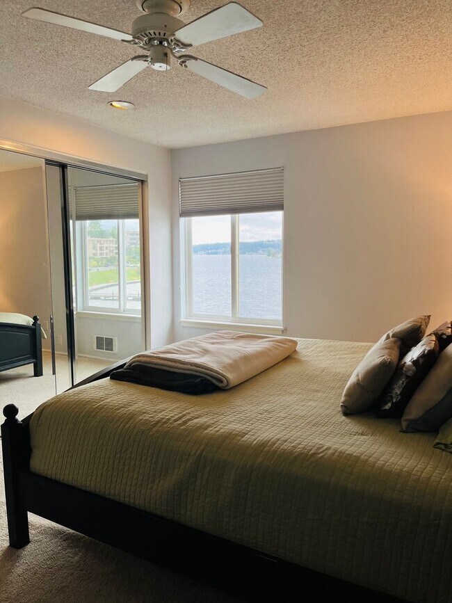 Building Photo - Kirkland Waterfront Condo Available Now! S...