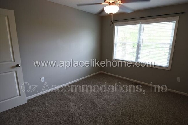Building Photo - 6303 W 155th Pl
