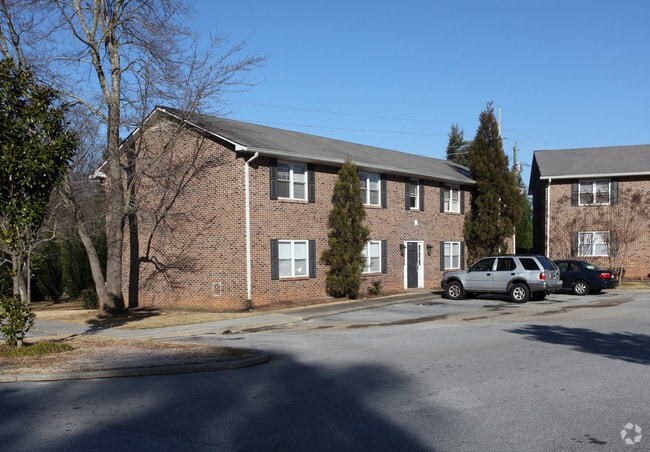 Building Photo - Cherokee Court Apartments