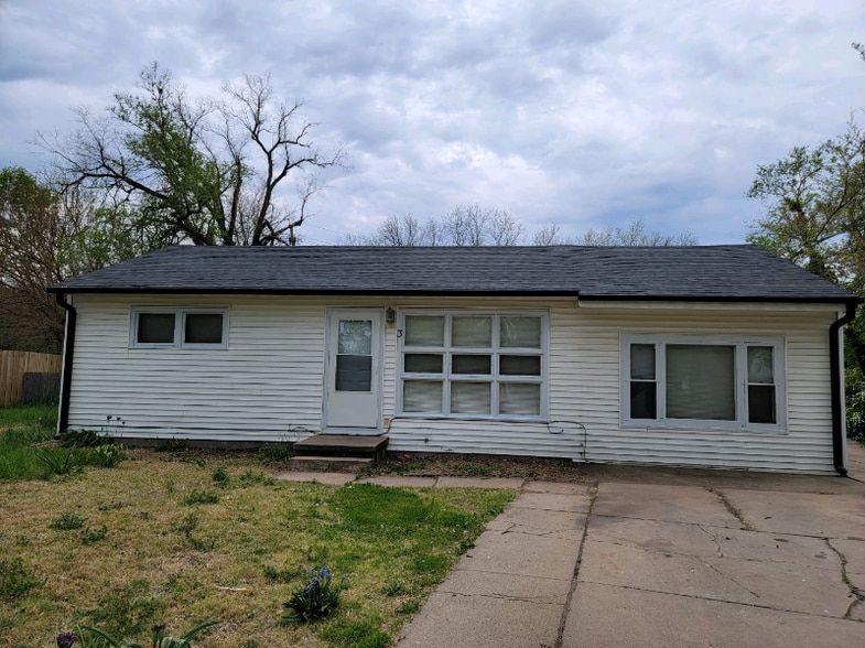 Primary Photo - 3 Willow Ct