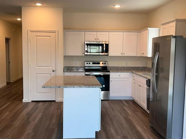 Building Photo - 1340 Fleckman Dr