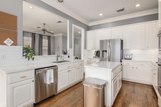 Building Photo - 3119 Heritage Creek Oaks