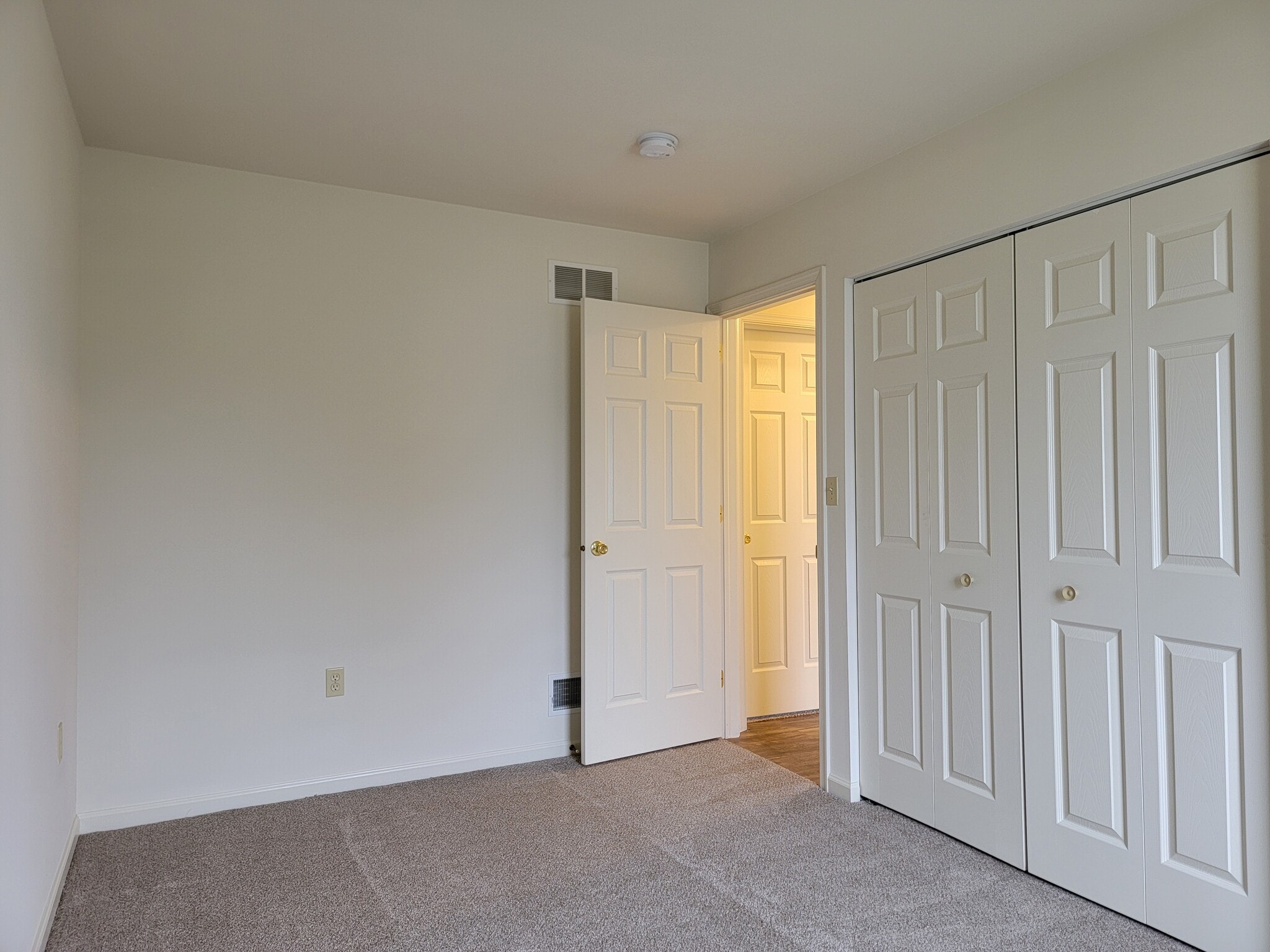 Building Photo - 3 Abbey Ln