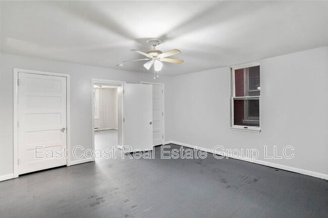 Building Photo - 730 1/2 W Washington St