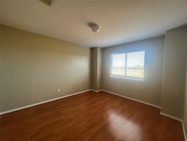 Building Photo - 11618 Champions Green Dr