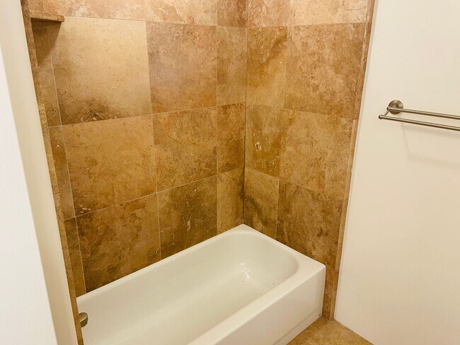 Building Photo - 520 Jordan Rd