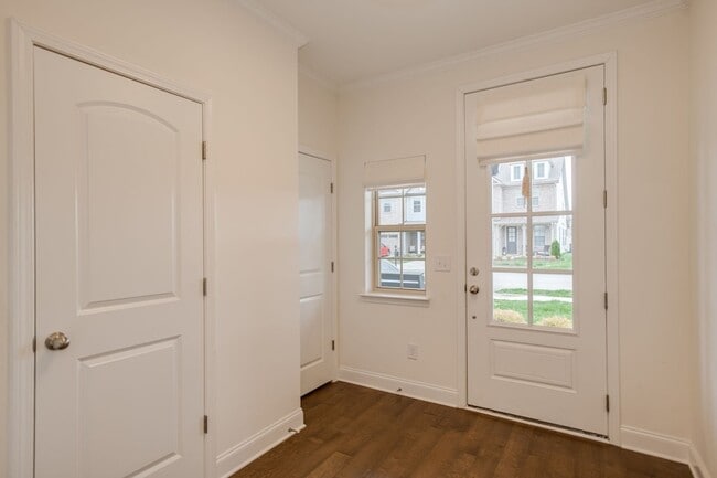 Building Photo - 3125 Sassafras Ln