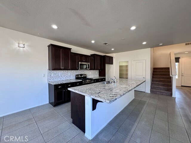 Building Photo - 26612 Iron Mountain St
