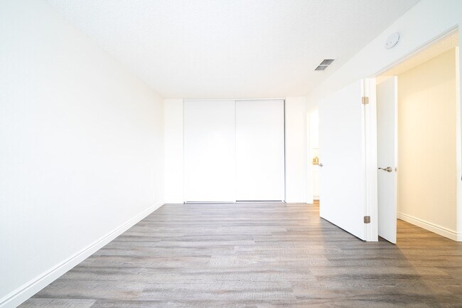 Building Photo - 1466 Bonair Rd