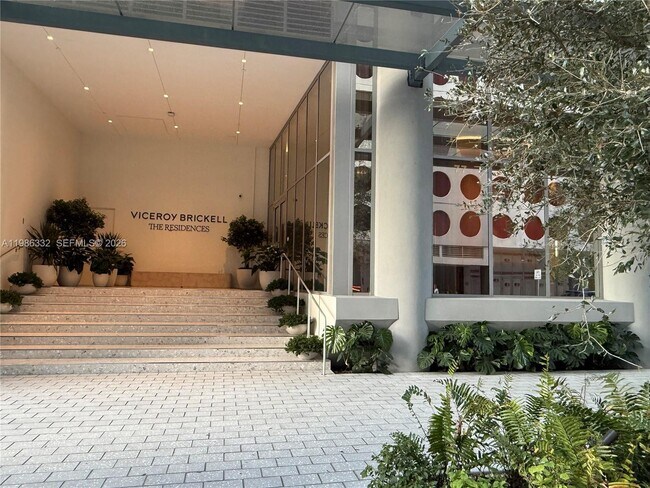 Building Photo - 77 SE 5th St