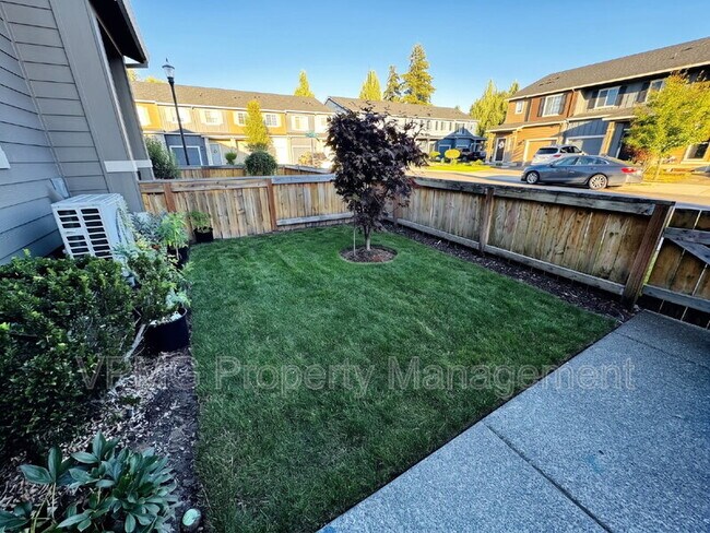 Building Photo - 11766 NE 21st Way