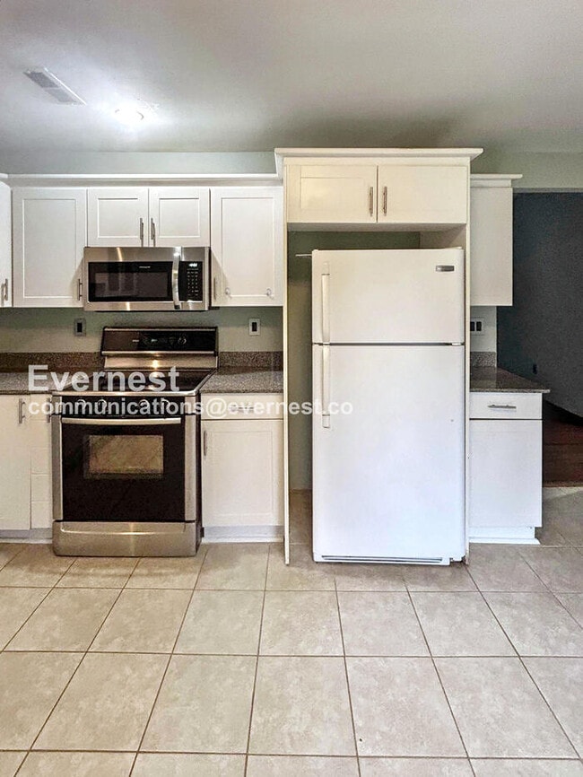 Building Photo - 6712 Magnolia Ct