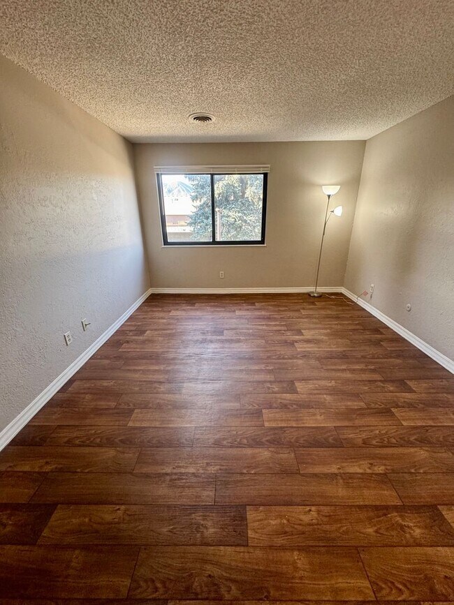 Building Photo - Updated CONDO in Rockrimmon with POOL, TENNIS and PICKLEBALL COURTS!