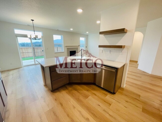 Building Photo - Be the First to live in this Beautiful New Home!!