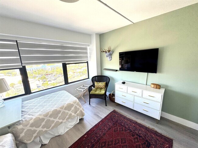 Building Photo - 3800 Galt Ocean Dr
