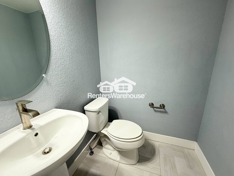 Building Photo - 780 Stonebridge Dr