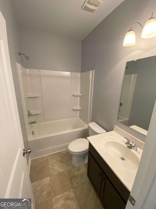 Building Photo - 5224 Cantbury Way