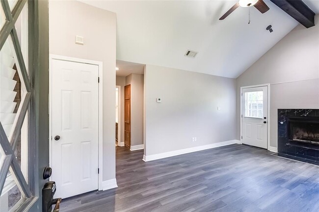 Building Photo - 1143 Orchard Park Cir