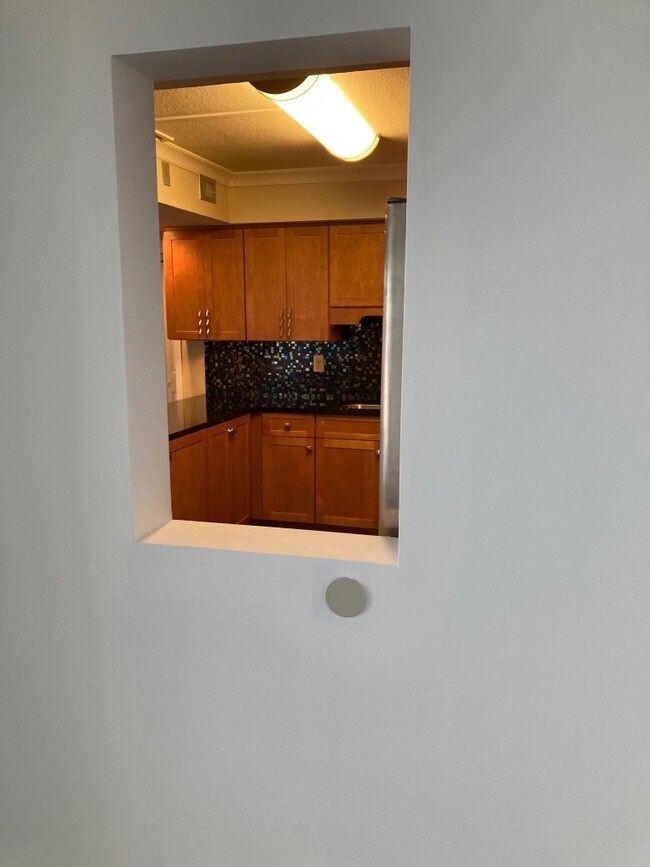 Building Photo - 1131 Stringers Ridge Rd