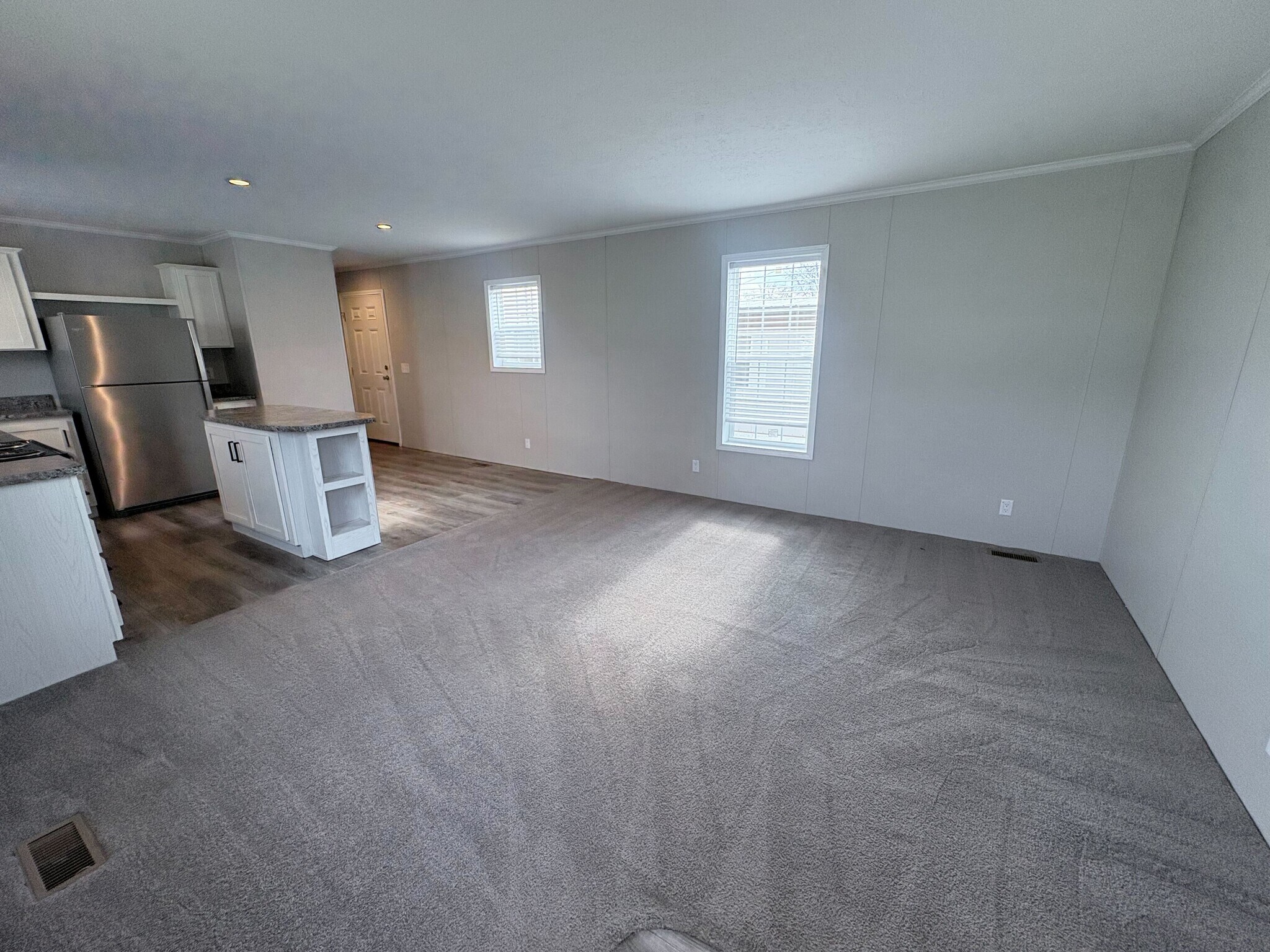 Building Photo - 10610 State Rte 762