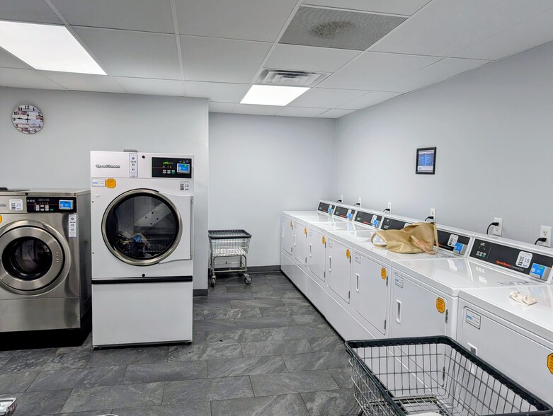 Building Photo - 1324 Locust St